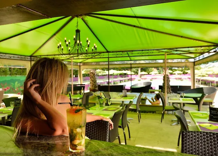 Le Jardin De Babylone Réservé Aux Couples Uniquement Hotel 4*