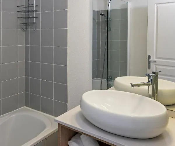 Hotel Le Jardin De Babylone Réservé Aux Couples Uniquement 4*