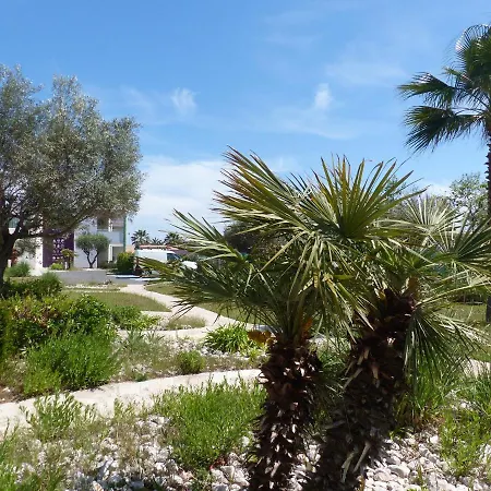 ホテル Le Jardin De Babylone Festive & Naturiste 