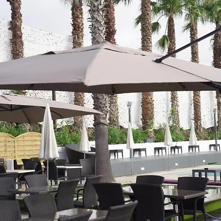 Le Jardin De Babylone Réservé Aux Couples Uniquement 4*