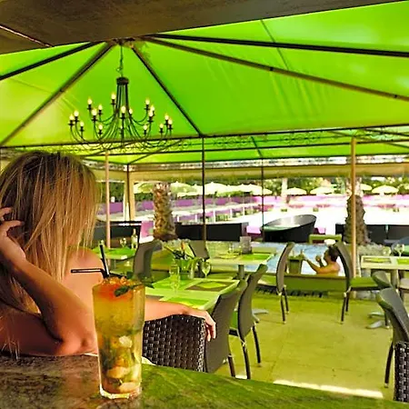 Hotel Le Jardin De Babylone Festive & Naturiste 